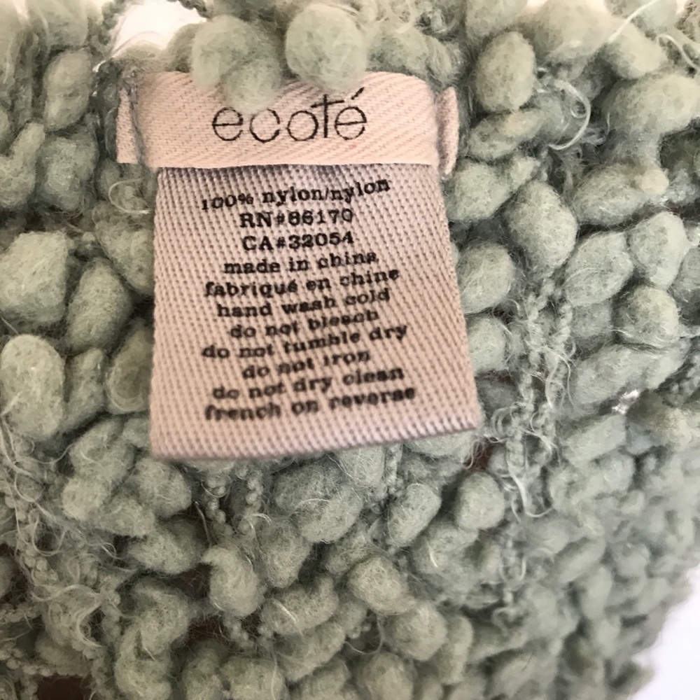Ecoté Scarf - Picture 3 of 3